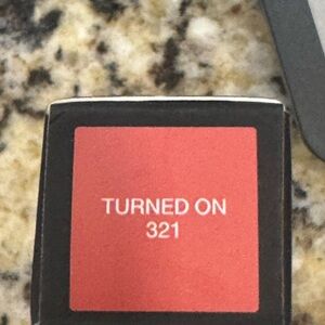 Red lipstick NARS  - Turned On 321
